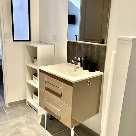 Duplex Au Coeur Du Village Apartament