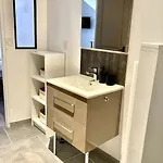 Duplex Au Coeur Du Village Apartman